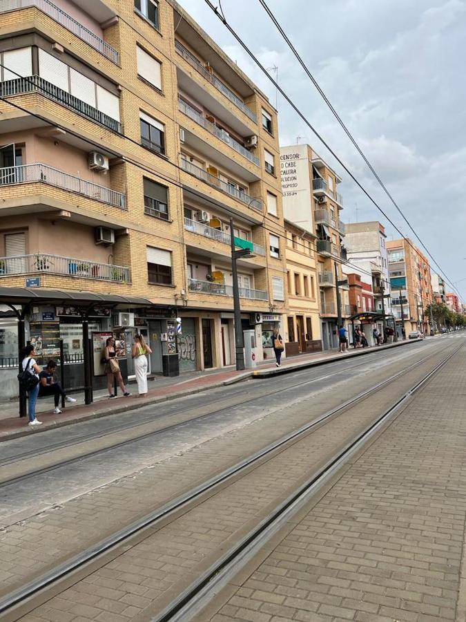 ולנסיה Esmeralda Apartment With Free Private Underground Parking מראה חיצוני תמונה