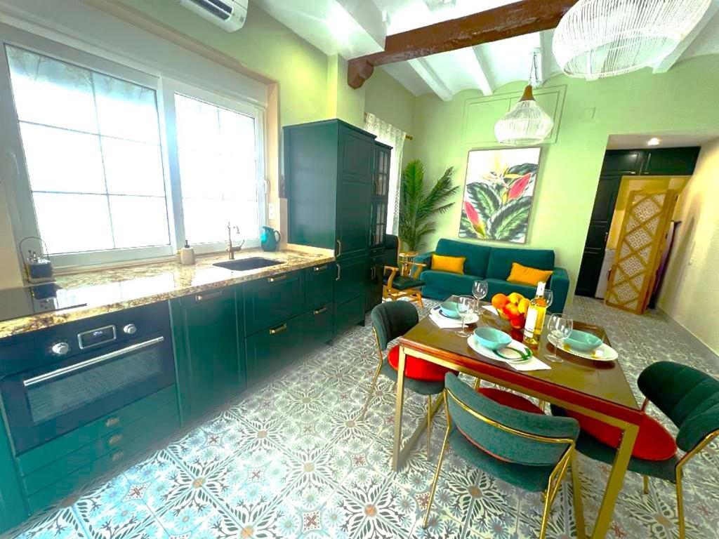 ולנסיה Esmeralda Apartment With Free Private Underground Parking מראה חיצוני תמונה