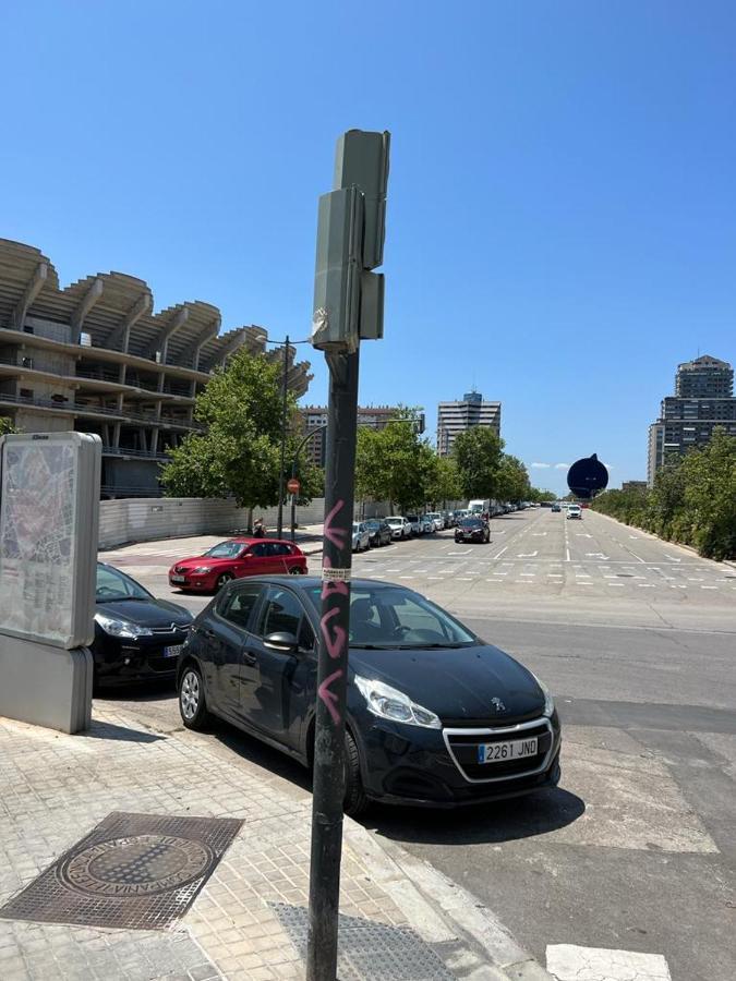 ולנסיה Esmeralda Apartment With Free Private Underground Parking מראה חיצוני תמונה