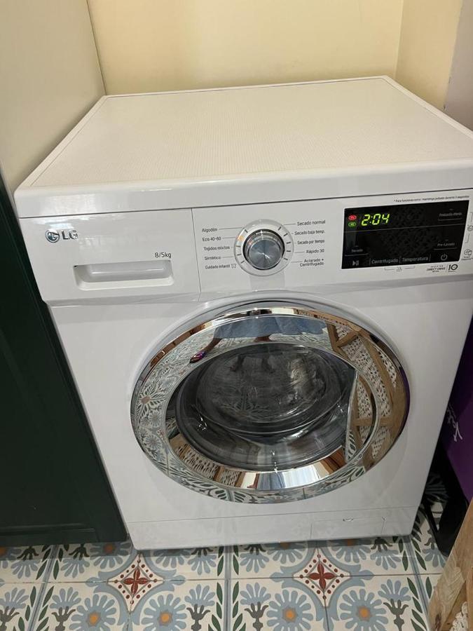 ולנסיה Esmeralda Apartment With Free Private Underground Parking מראה חיצוני תמונה