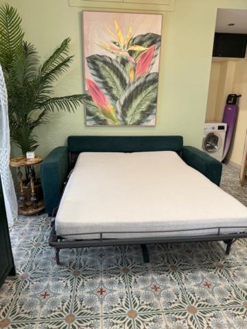 ולנסיה Esmeralda Apartment With Free Private Underground Parking מראה חיצוני תמונה