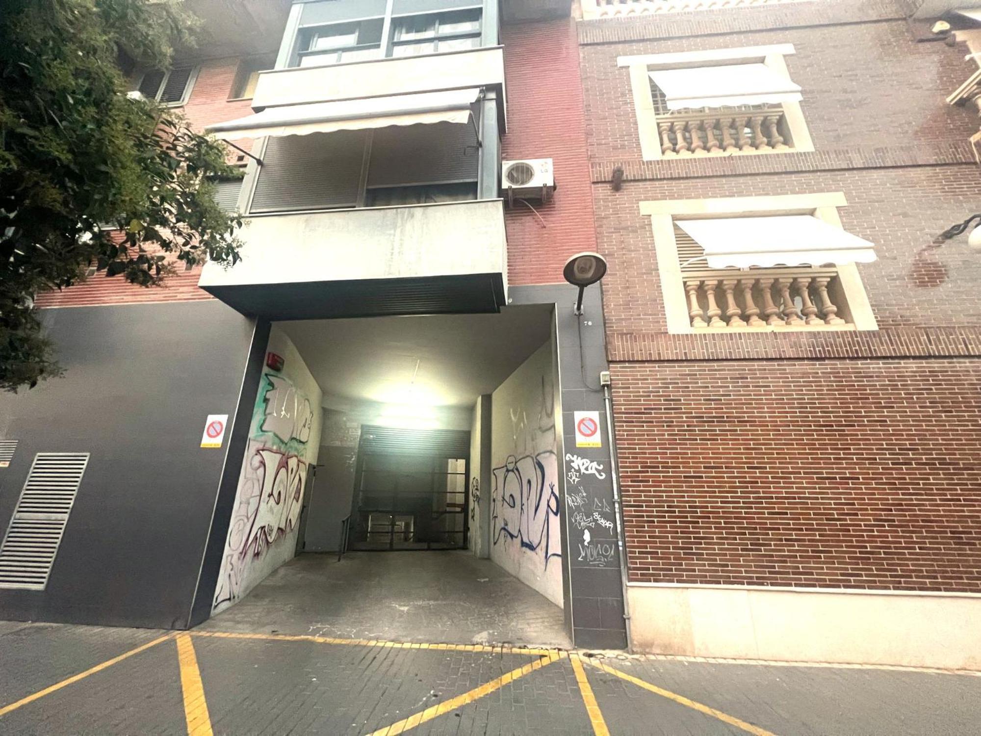 ולנסיה Esmeralda Apartment With Free Private Underground Parking מראה חיצוני תמונה