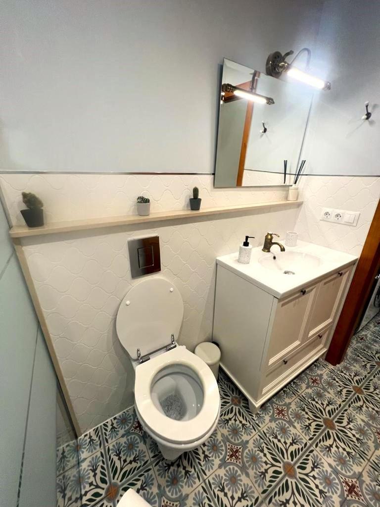 ולנסיה Esmeralda Apartment With Free Private Underground Parking מראה חיצוני תמונה