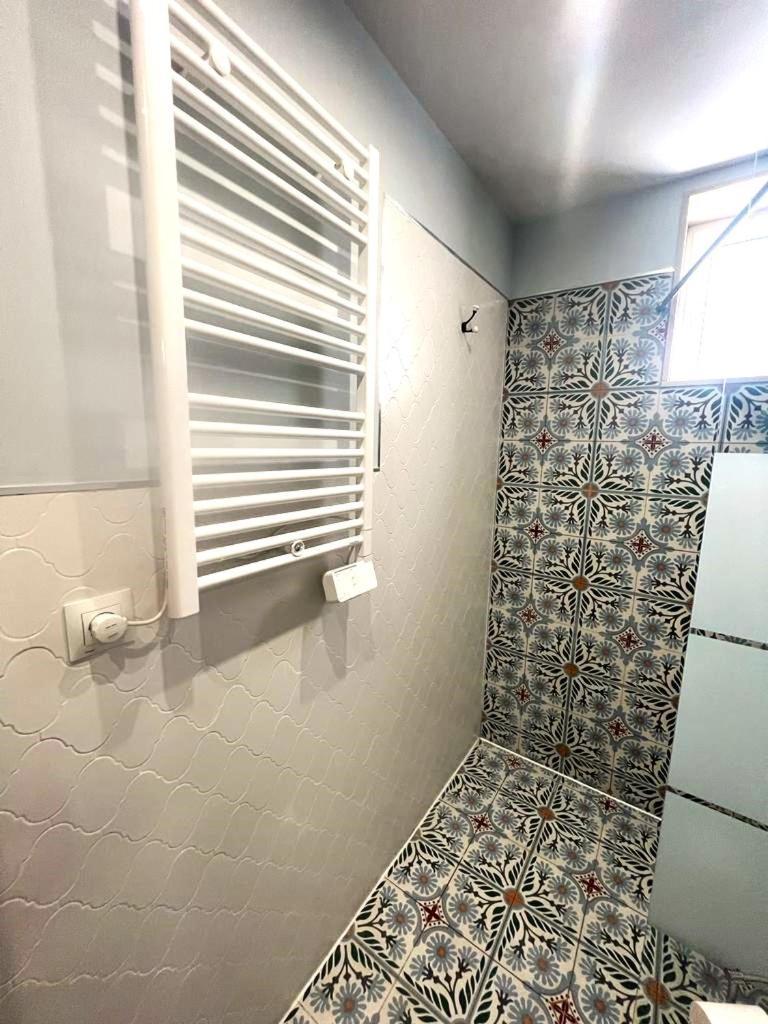 ולנסיה Esmeralda Apartment With Free Private Underground Parking מראה חיצוני תמונה