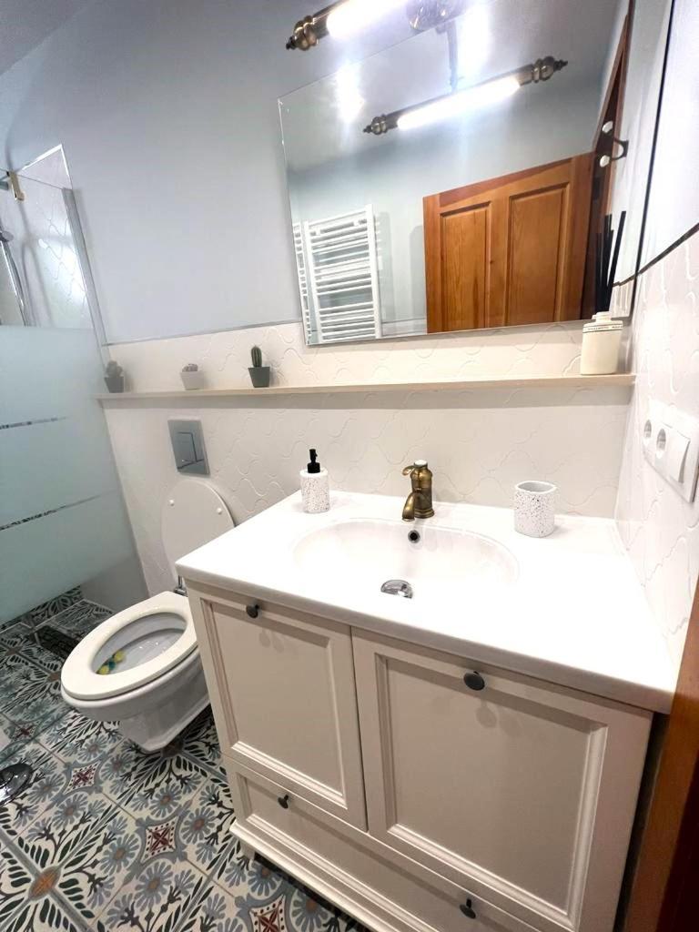 ולנסיה Esmeralda Apartment With Free Private Underground Parking מראה חיצוני תמונה