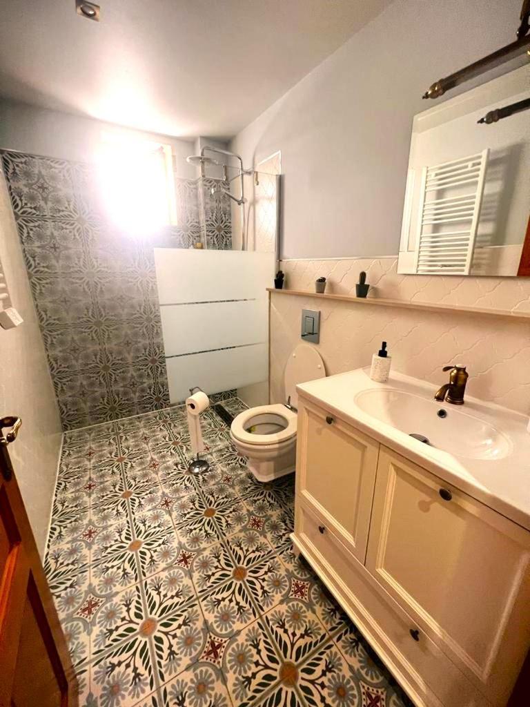 ולנסיה Esmeralda Apartment With Free Private Underground Parking מראה חיצוני תמונה