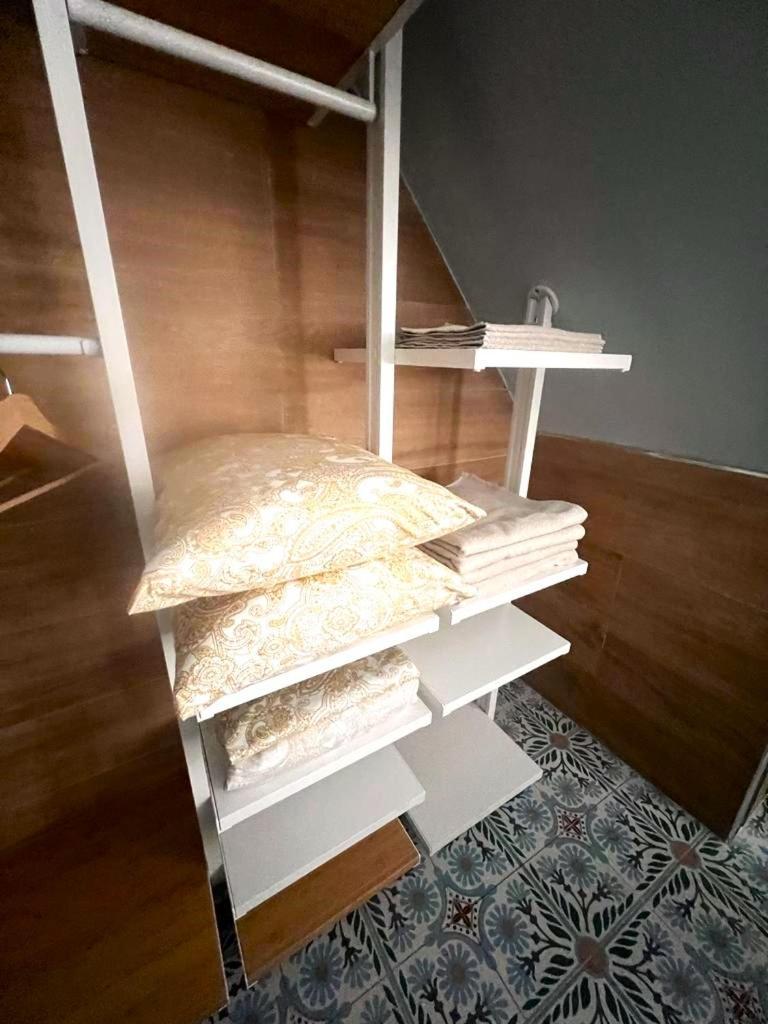 ולנסיה Esmeralda Apartment With Free Private Underground Parking מראה חיצוני תמונה