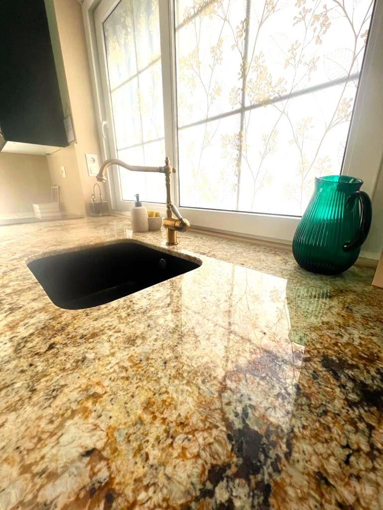 ולנסיה Esmeralda Apartment With Free Private Underground Parking מראה חיצוני תמונה